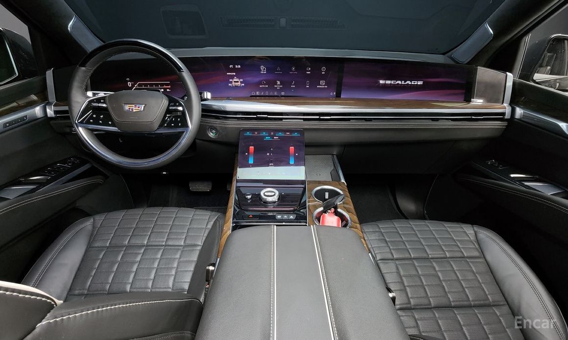 2025 Cadillac Escalade V 6.2 ESV ESV Sports Platinum с пробегом 11 104 км