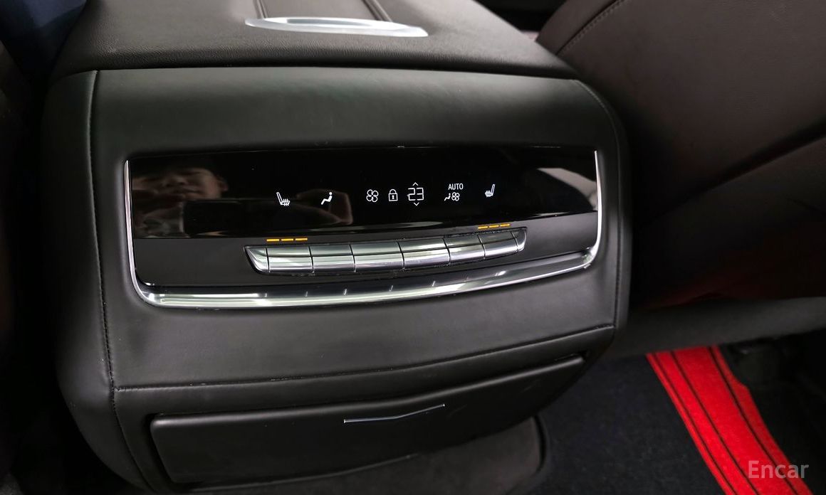 2023 Cadillac Escalade V 6.2 ESV ESV Sports Platinum с пробегом 33 678 км