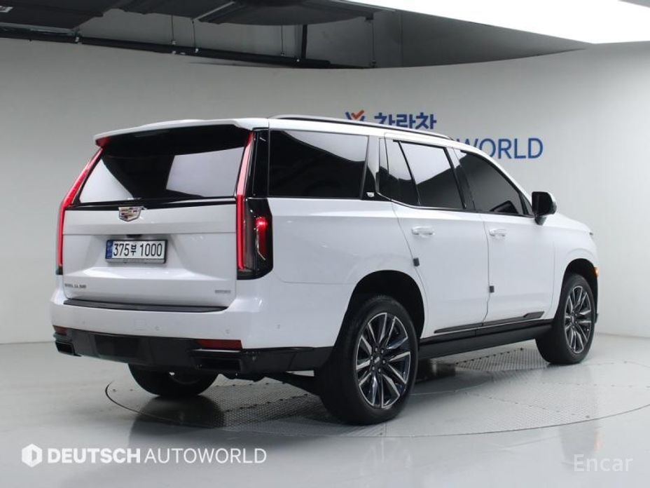 2023 Cadillac Escalade V 6.2 Sports Platinum с пробегом 30 833 км
