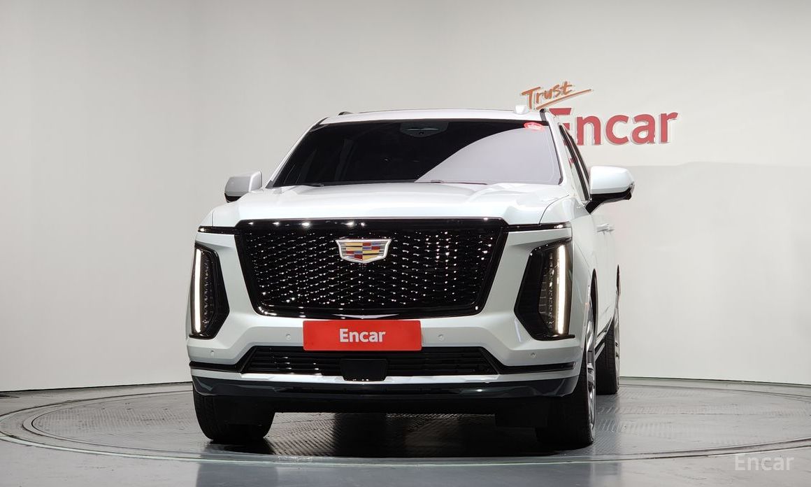 2025 Cadillac Escalade V 6.2 ESV ESV Sports Platinum с пробегом 14 837 км