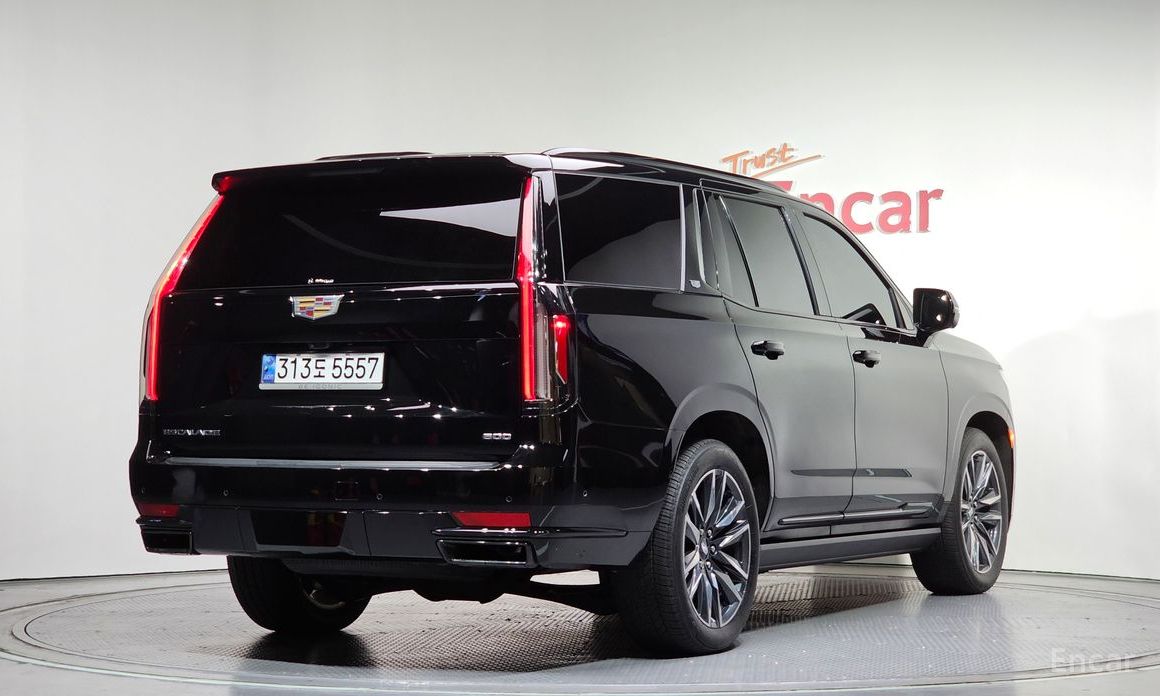 2022 Cadillac Escalade V 6.2 Sports Platinum с пробегом 90 909 км
