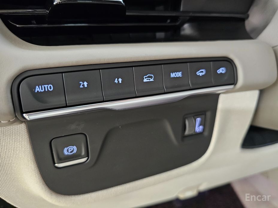 2022 Cadillac Escalade V 6.2 ESV ESV Premium Luxury Platinum с пробегом 35 613 км