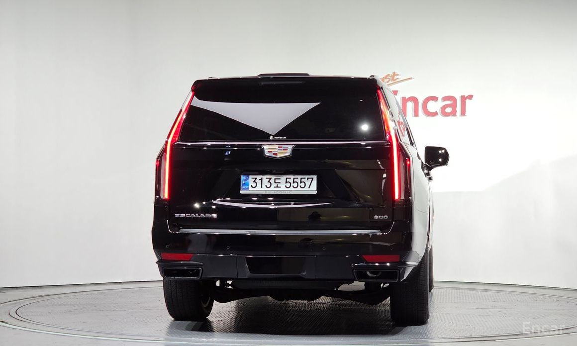 2022 Cadillac Escalade V 6.2 Sports Platinum с пробегом 90 909 км