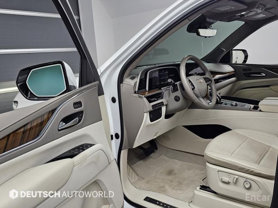 2023 Cadillac Escalade V 6.2 Sports Platinum с пробегом 30 833 км