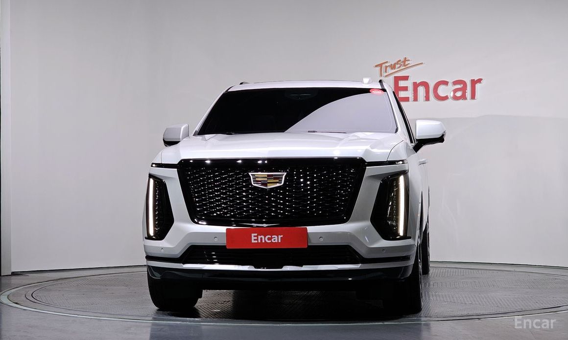 2025 Cadillac Escalade V 6.2 ESV ESV Sports Platinum с пробегом 5 888 км