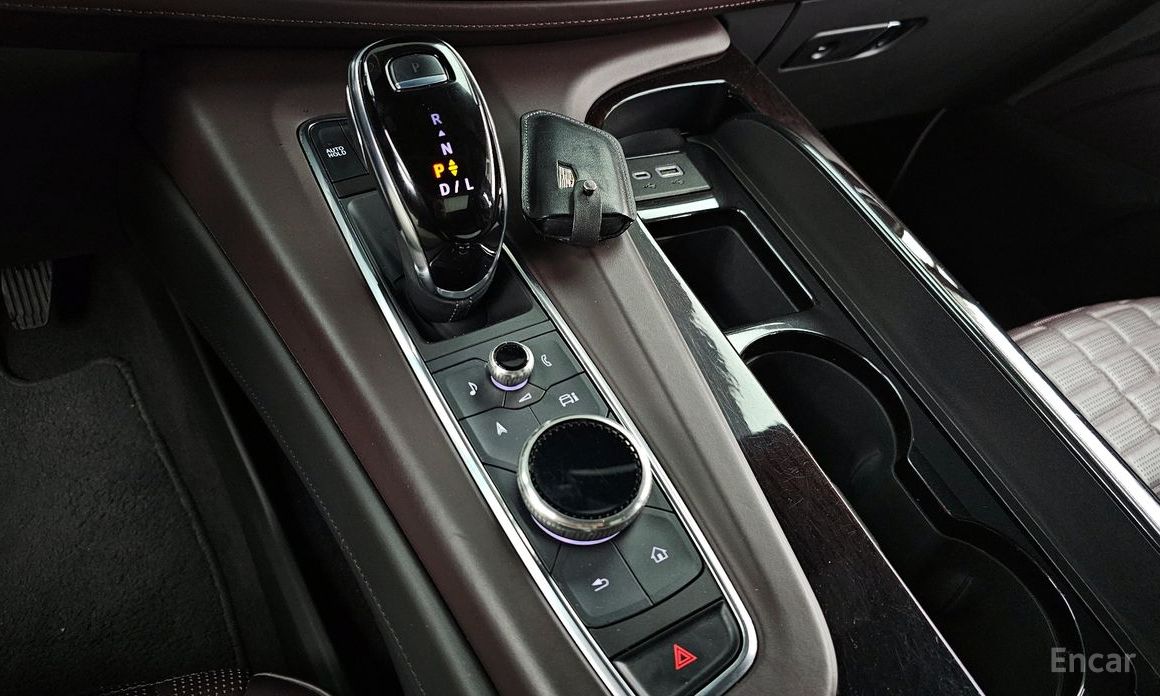 2022 Cadillac Escalade V 6.2 Sports Platinum с пробегом 90 909 км
