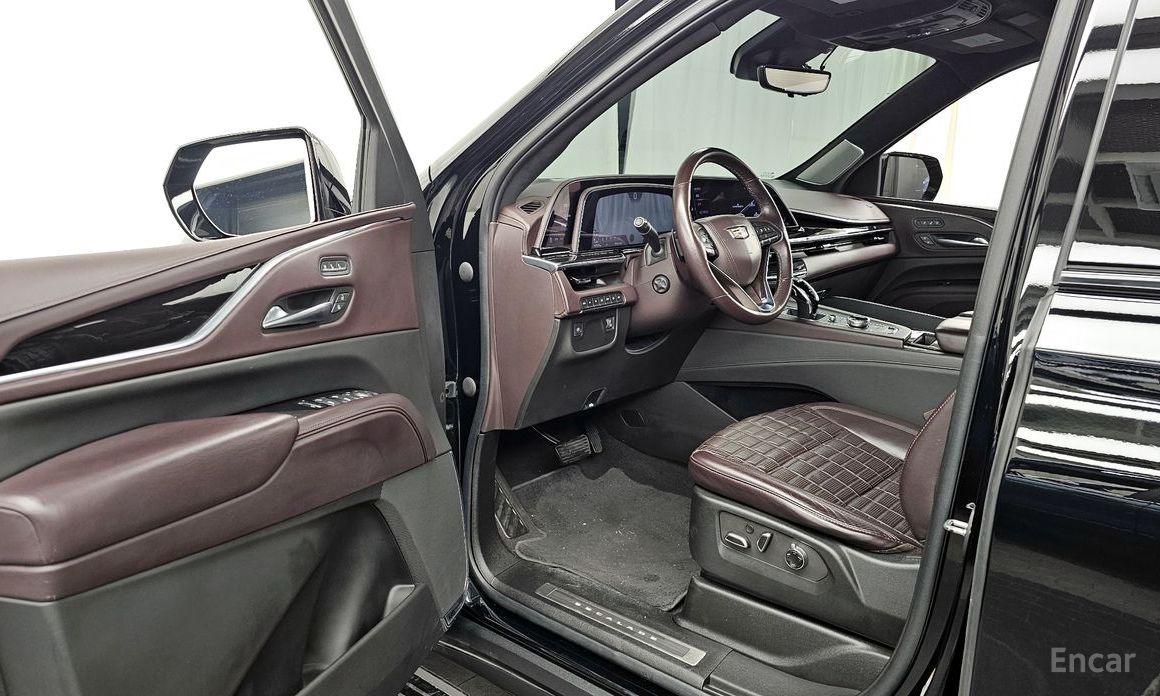 2022 Cadillac Escalade V 6.2 Sports Platinum с пробегом 90 909 км