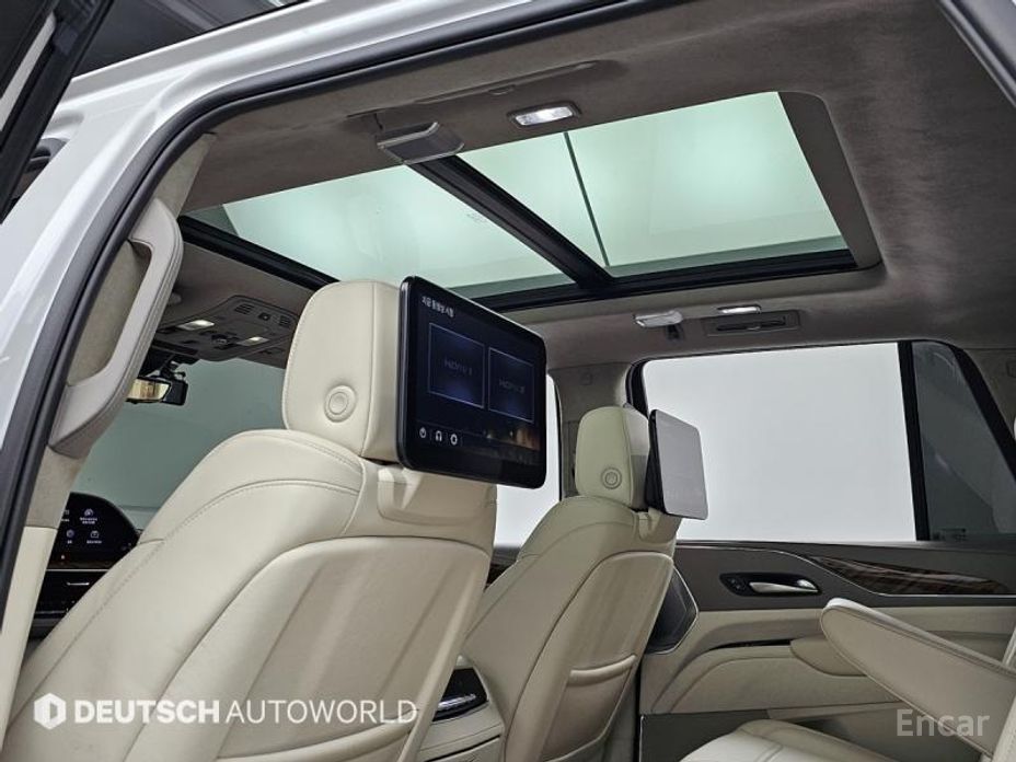 2023 Cadillac Escalade V 6.2 Sports Platinum с пробегом 30 833 км