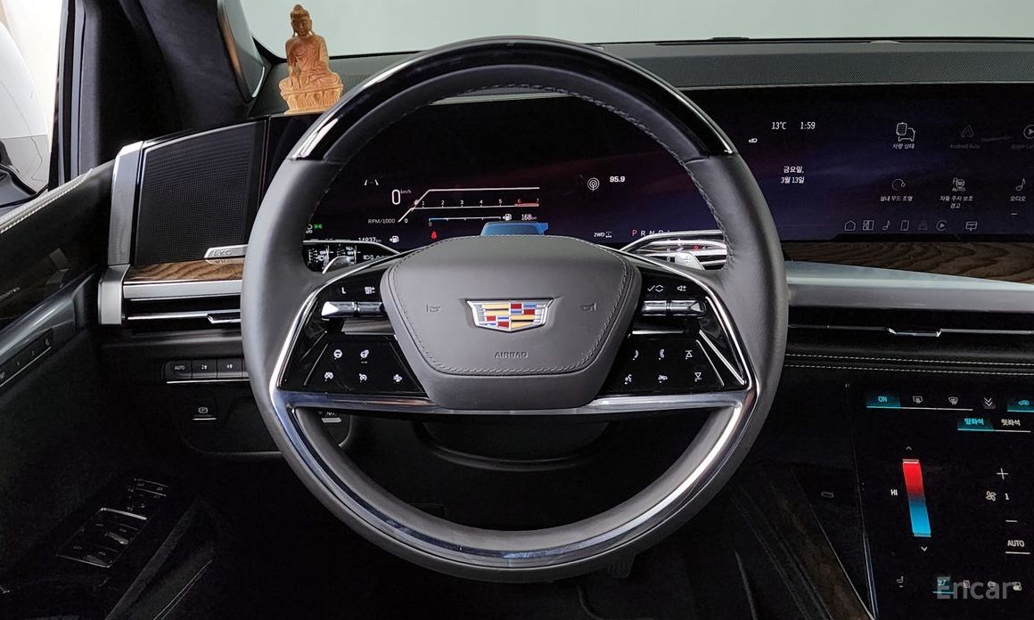 2025 Cadillac Escalade V 6.2 ESV ESV Sports Platinum с пробегом 14 837 км
