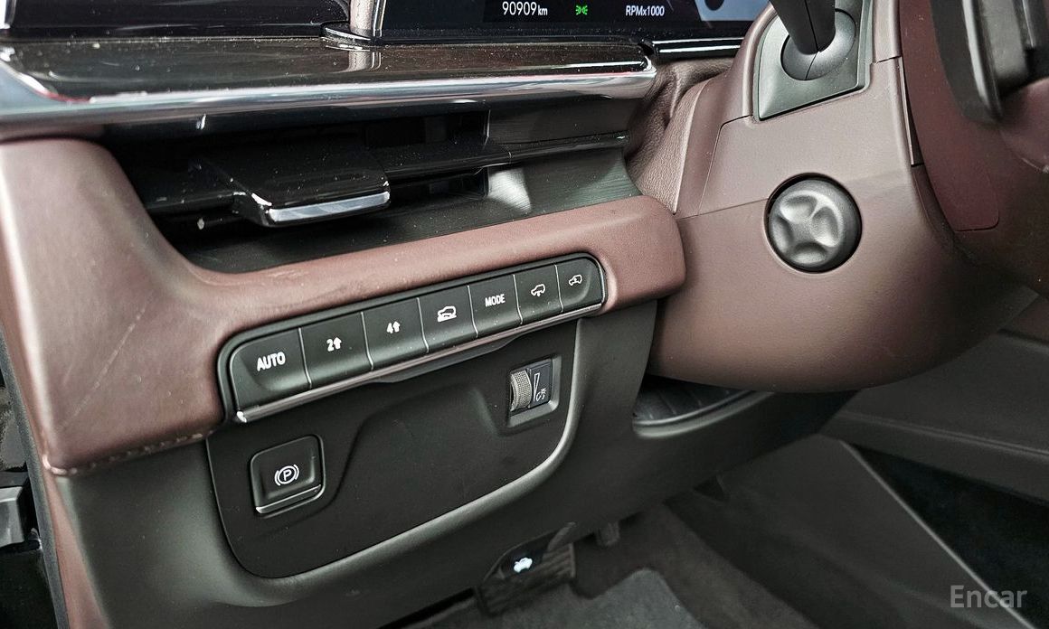2022 Cadillac Escalade V 6.2 Sports Platinum с пробегом 90 909 км