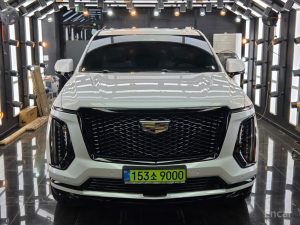 2025 Cadillac Escalade V 6.2 ESV ESV Sports Platinum с пробегом 1 550 км