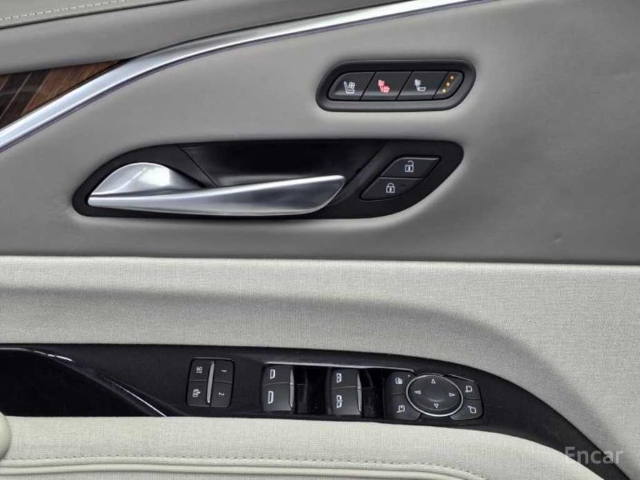 2023 Cadillac Escalade V 6.2 Sports Platinum с пробегом 16 334 км