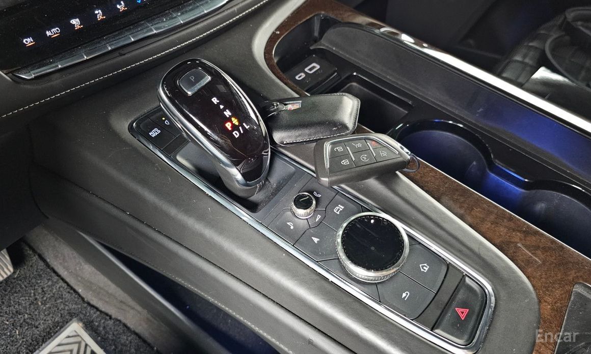 2022 Cadillac Escalade V 6.2 ESV ESV Premium Luxury Platinum с пробегом 45 911 км