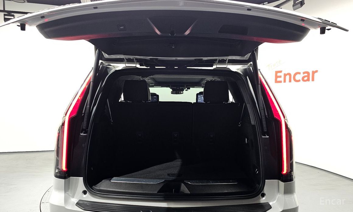 2021 Cadillac Escalade V 6.2 Premium Luxury Platinum с пробегом 69 327 км