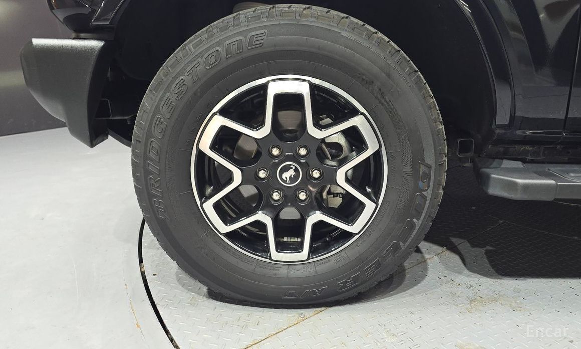2024 Ford Bronco VI 2.3 Outer Banks с пробегом 9 571 км