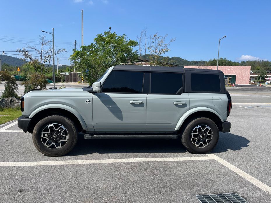 2024 Ford Bronco VI 2.3 Outer Banks с пробегом 26 300 км