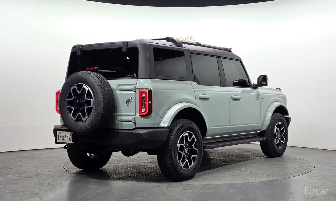 2023 Ford Bronco VI 2.7 Outer Banks с пробегом 32 772 км