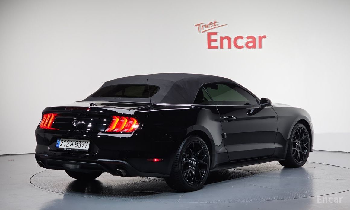 2023 Ford Mustang VI Рестайлинг Convertible с пробегом 32 174 км