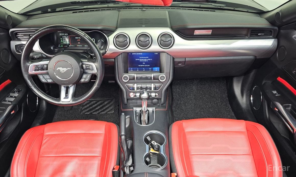 2023 Ford Mustang VI Рестайлинг Convertible с пробегом 32 174 км