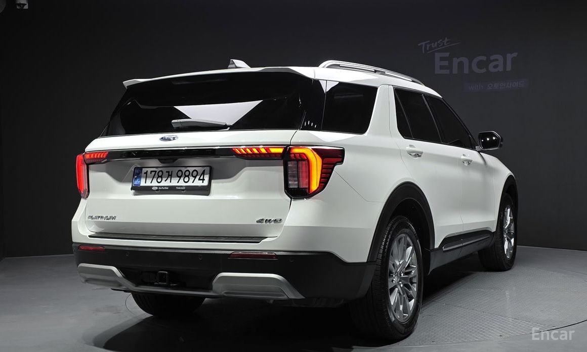 2024 Ford Explorer VI Рестайлинг 2.3 Platinum 4WD с пробегом 9 061 км