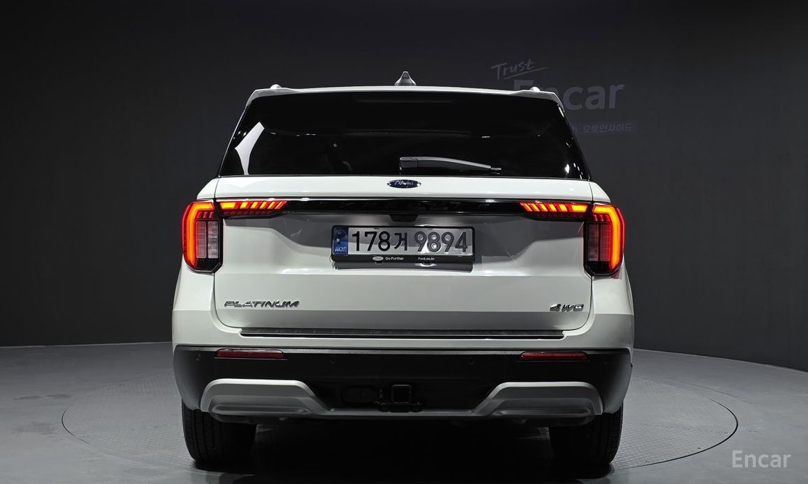 2024 Ford Explorer VI Рестайлинг 2.3 Platinum 4WD с пробегом 9 061 км