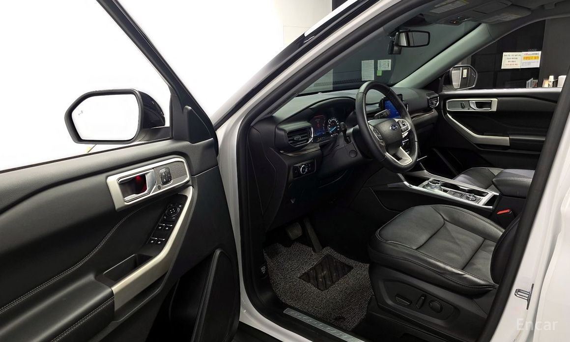 2023 Ford Explorer VI Рестайлинг 2.3 LimIted 4WD с пробегом 14 468 км