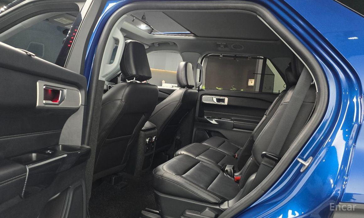 2022 Ford Explorer VI Рестайлинг 2.3 LimIted 4WD с пробегом 27 607 км
