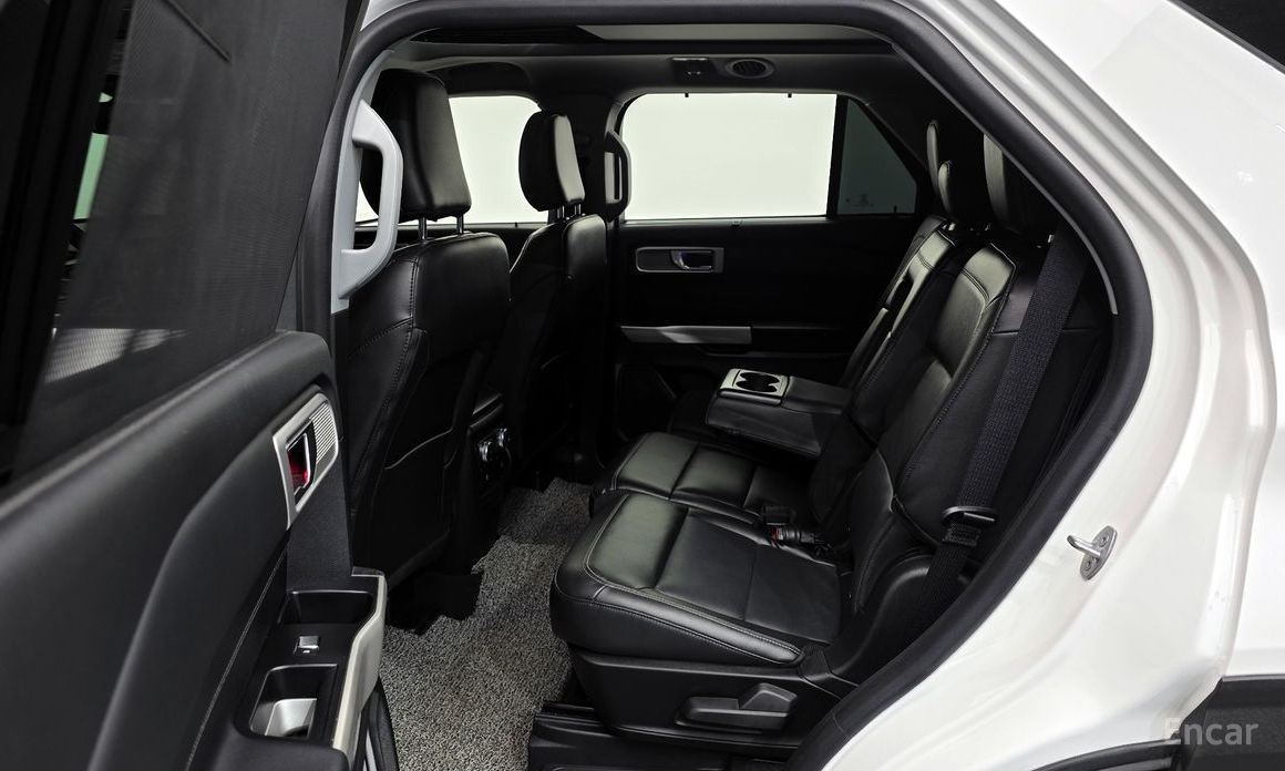 2022 Ford Explorer VI Рестайлинг 2.3 LimIted 4WD с пробегом 57 095 км