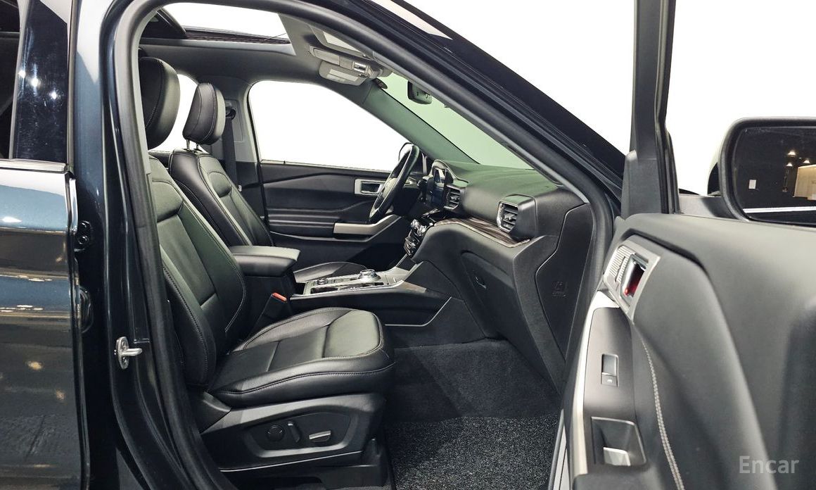 2022 Ford Explorer VI Рестайлинг 2.3 LimIted 4WD с пробегом 43 531 км