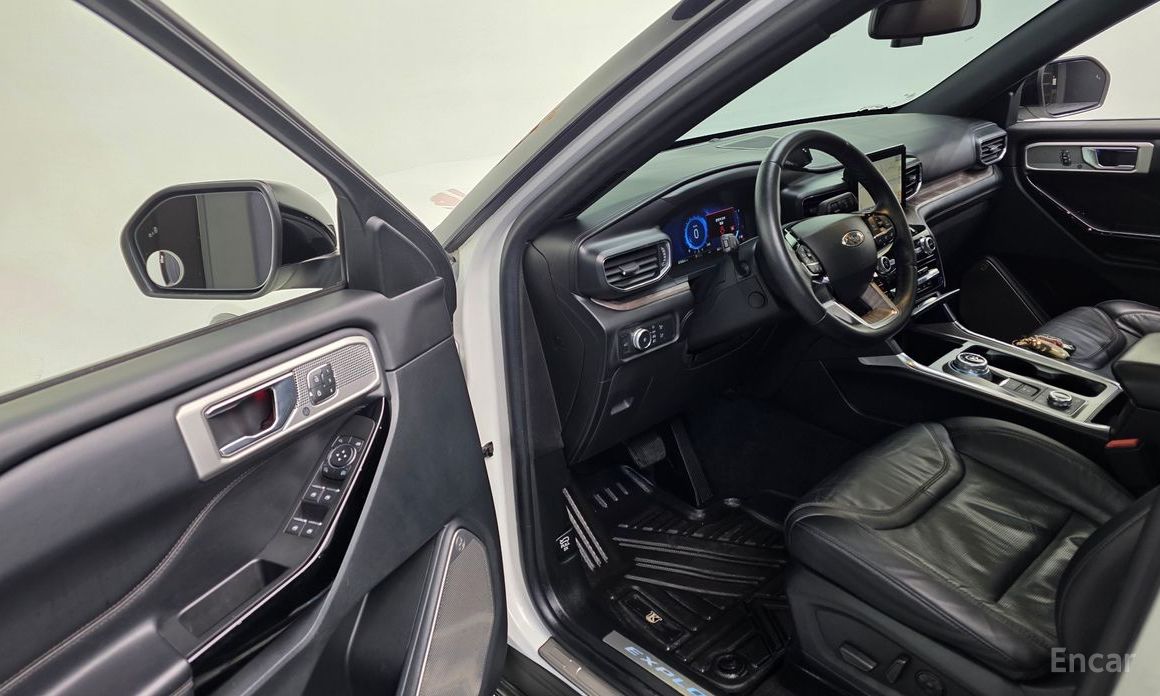 2022 Ford Explorer VI Рестайлинг 3.0 Platinum 4WD с пробегом 67 558 км