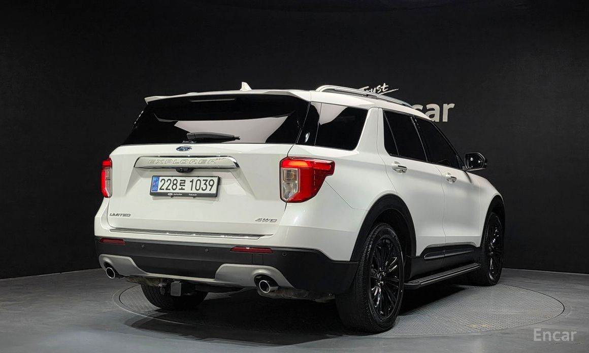 2022 Ford Explorer VI Рестайлинг 2.3 LimIted 4WD с пробегом 64 686 км