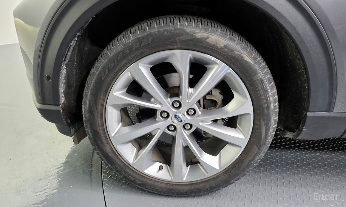 2023 Ford Explorer VI Рестайлинг 3.0 Platinum 4WD с пробегом 46 332 км