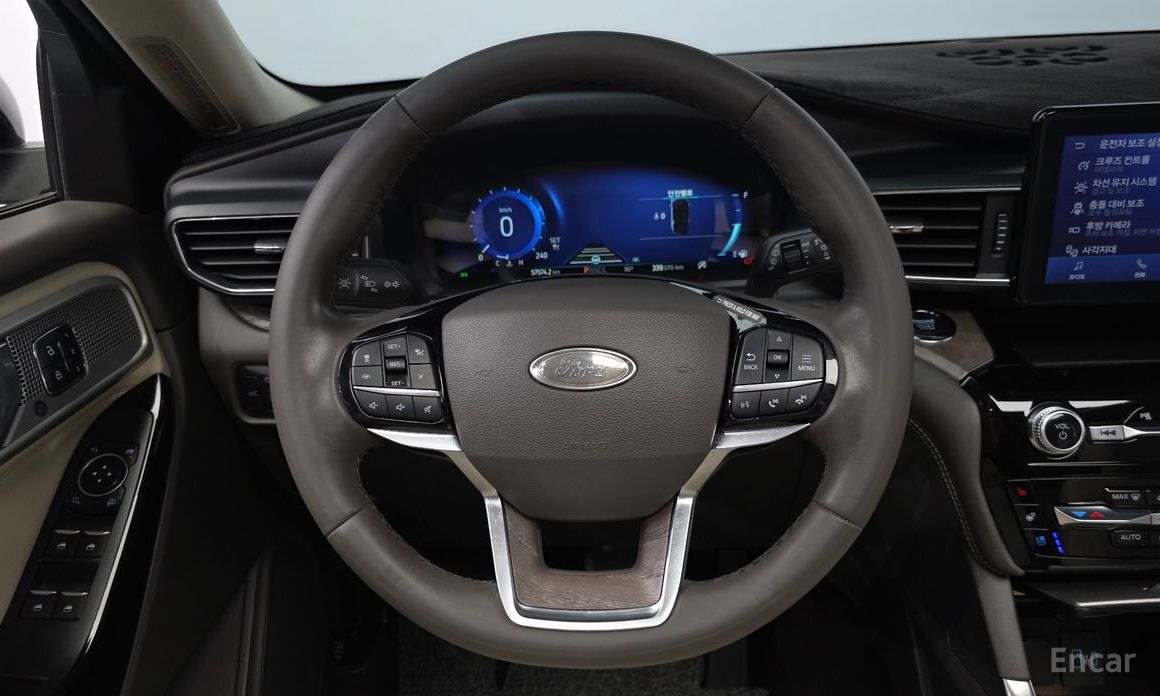 2022 Ford Explorer VI Рестайлинг 3.0 Platinum 4WD с пробегом 57 574 км