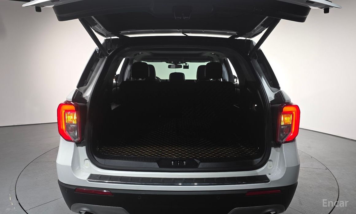 2022 Ford Explorer VI Рестайлинг 2.3 LimIted 4WD с пробегом 44 668 км