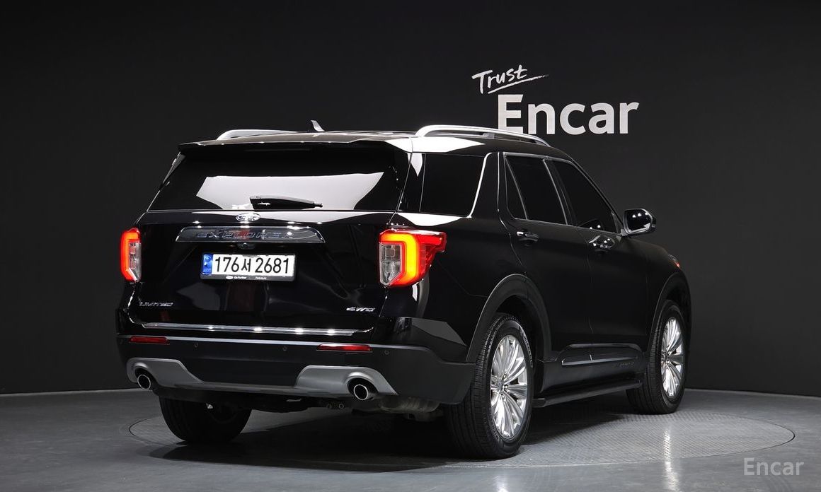 2022 Ford Explorer VI Рестайлинг 2.3 LimIted 4WD с пробегом 52 136 км