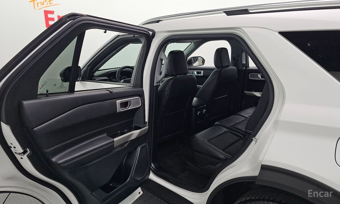 2023 Ford Explorer VI Рестайлинг 2.3 LimIted 4WD с пробегом 20 706 км