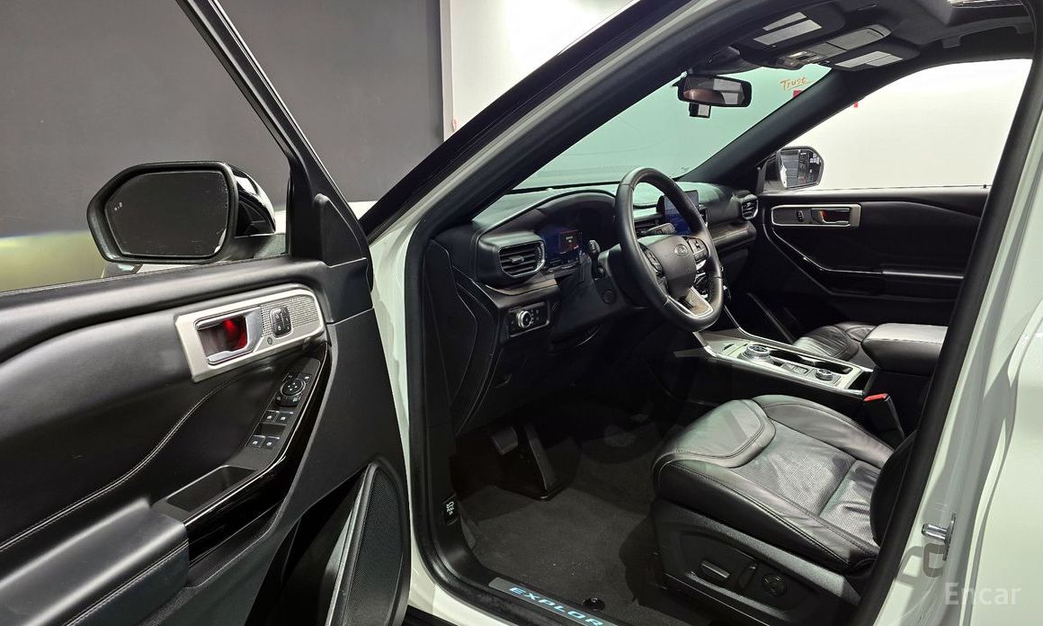 2023 Ford Explorer VI Рестайлинг 3.0 Platinum 4WD с пробегом 47 256 км