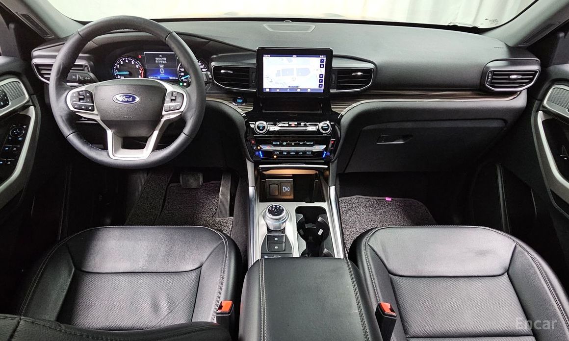 2023 Ford Explorer VI Рестайлинг 2.3 LimIted 4WD с пробегом 16 261 км