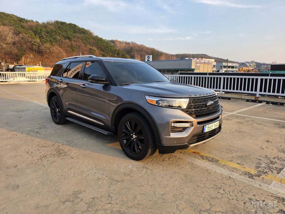 2022 Ford Explorer VI Рестайлинг 3.3 Limited 4WD с пробегом 31 031 км