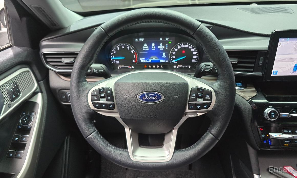 2022 Ford Explorer VI Рестайлинг 2.3 LimIted 4WD с пробегом 52 136 км