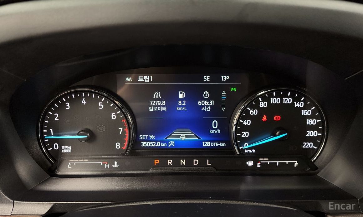 2022 Ford Explorer VI Рестайлинг 2.3 LimIted 4WD с пробегом 35 052 км