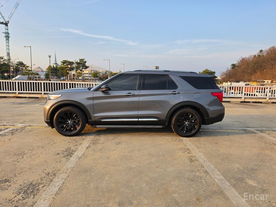 2022 Ford Explorer VI Рестайлинг 3.3 Limited 4WD с пробегом 31 031 км