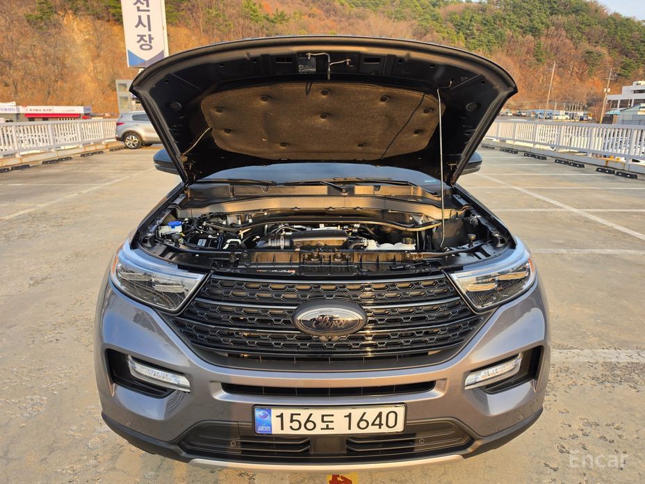 2022 Ford Explorer VI Рестайлинг 3.3 Limited 4WD с пробегом 31 031 км