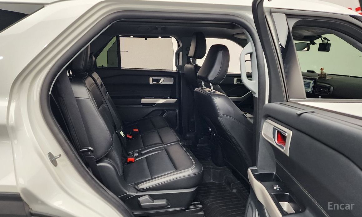 2023 Ford Explorer VI Рестайлинг 2.3 LimIted 4WD с пробегом 22 192 км