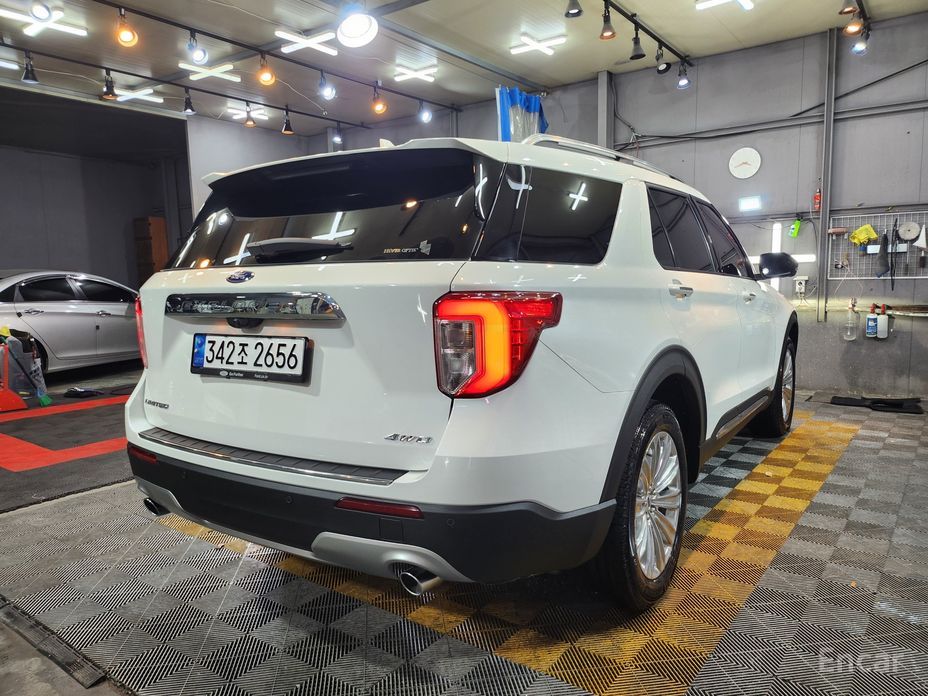 2023 Ford Explorer VI Рестайлинг 2.3 LimIted 4WD с пробегом 27 600 км