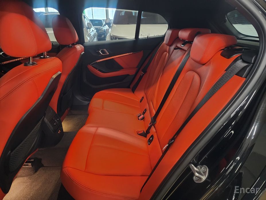 2021 BMW 1 серии III (F40) 120i M Sports с пробегом 79 523 км