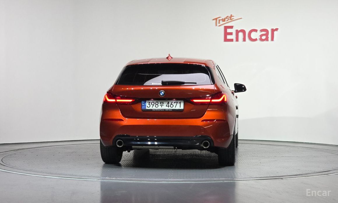 2021 BMW 1 серии III (F40) 118d Sport с пробегом 75 003 км