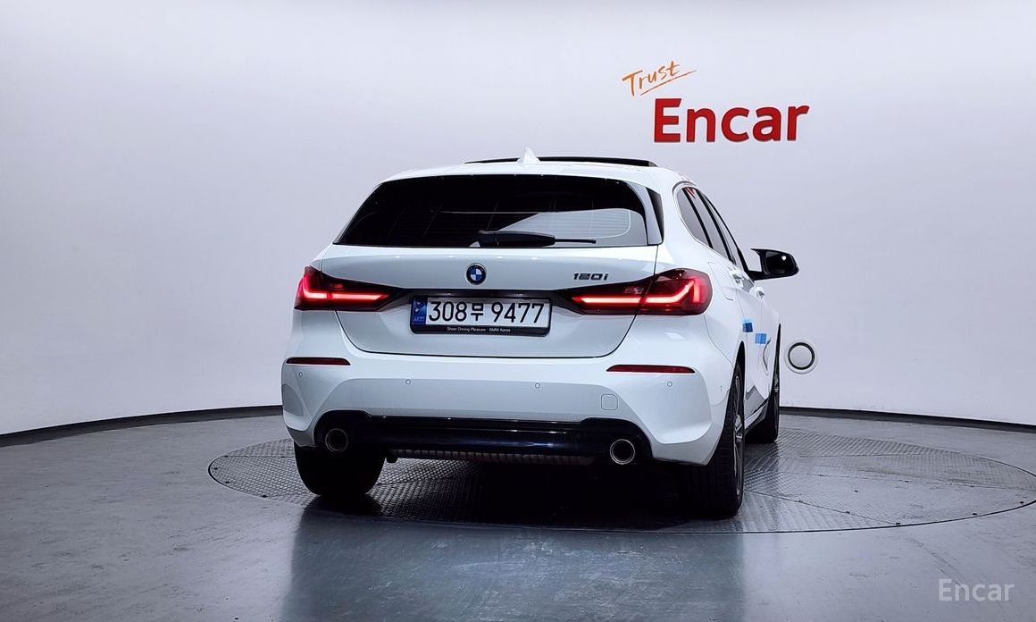 2022 BMW 1 серии III (F40) 120i Sports с пробегом 58 175 км