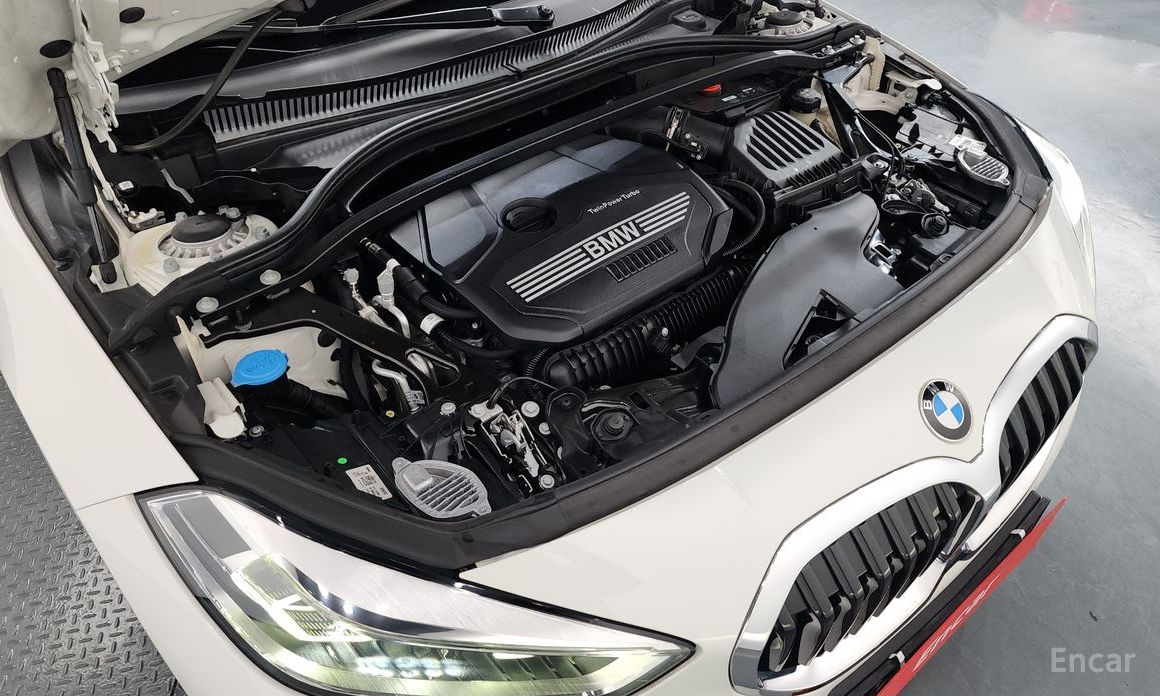 2022 BMW 1 серии III (F40) 120i Sports с пробегом 58 175 км