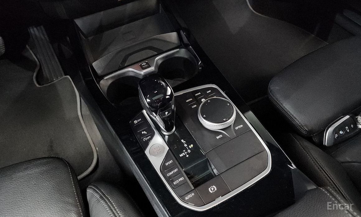 2022 BMW 1 серии III (F40) 120i Sports с пробегом 58 175 км